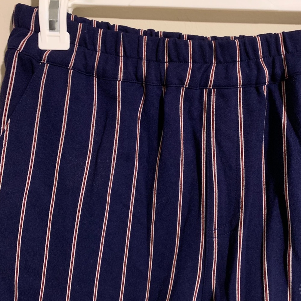 Striped shorts - Picture 2 of 3